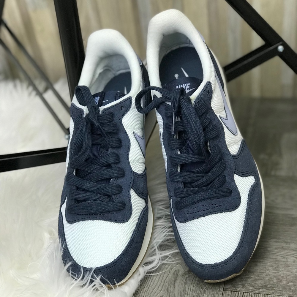 NWT Nike Internationalist Blue WMNS - Picture 5 of 8